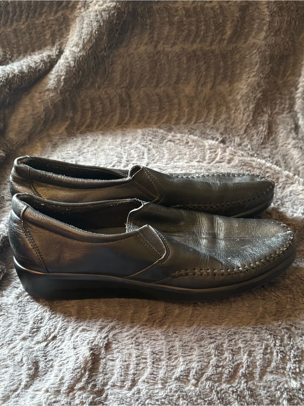 SAS Women's Black Leather Slip-On Loafers